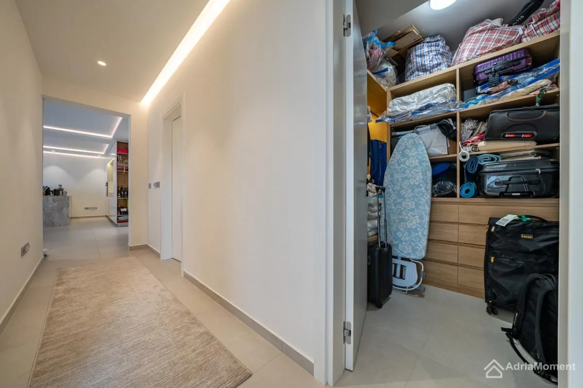 Prodaja, dvosoban stan, 122m², Marići, Tivat