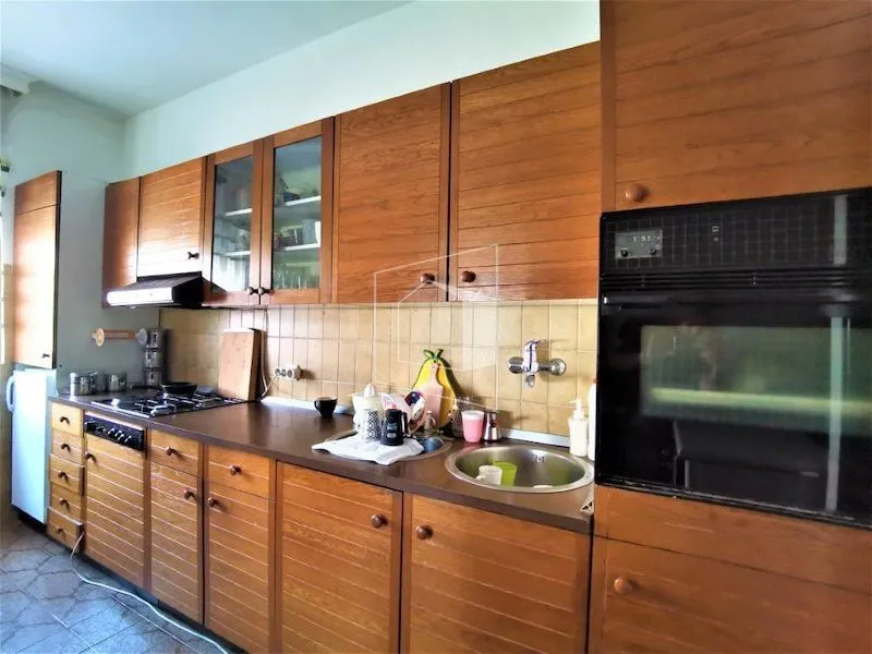 Rent, house, 250m², Stari Aerodrom, Podgorica