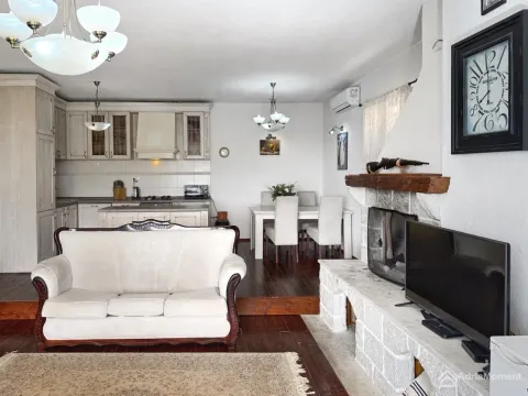 Prodaja, kuća, 230m², Zagora, Kotor - image 2