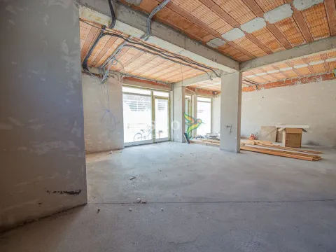 Izdavanje, poslovni prostor, 87m², Ljubović, Podgorica - image 4