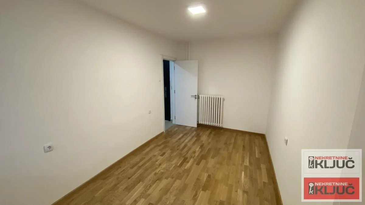 Prodaja, dvosoban stan, 54m², Sajmište, Novi Sad