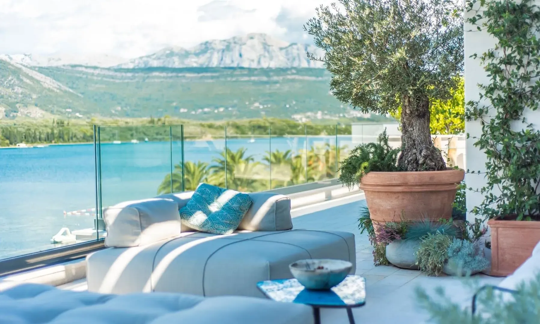 Sale, four bedroom apartment, 500m², Đuraševići, Tivat