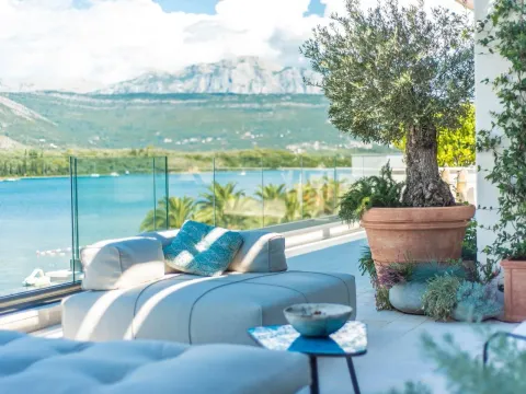 Prodaja, četvorosoban stan, 500m², Đuraševići, Tivat - image 8