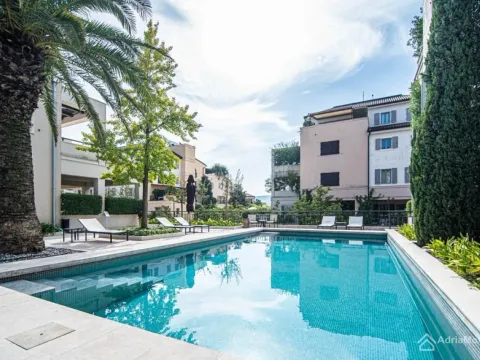 Sale, two bedroom apartment, 150m², Porto Montenegro, Tivat - image 11