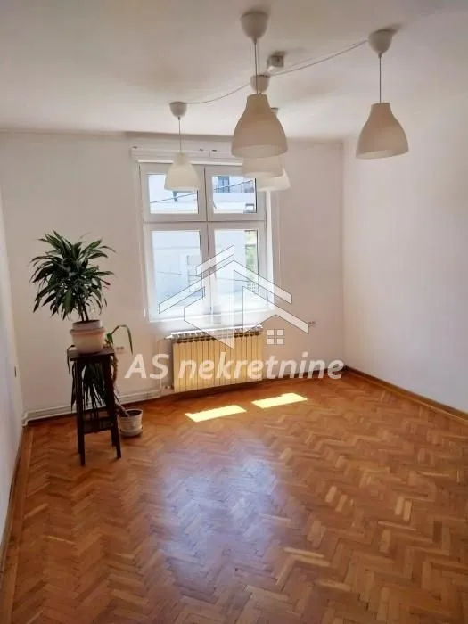 Rent, house, 260m², Neimar, Vračar Sve Podlokacije