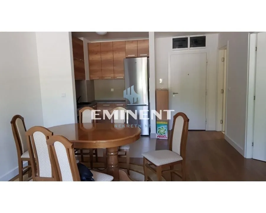 Izdavanje, dvosoban stan, 47m², Zemun Centar, Zemun Sve Podlokacije
