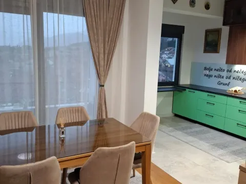 Rent, two bedroom apartment, 60m², Kalimanj, Tivat - image 4