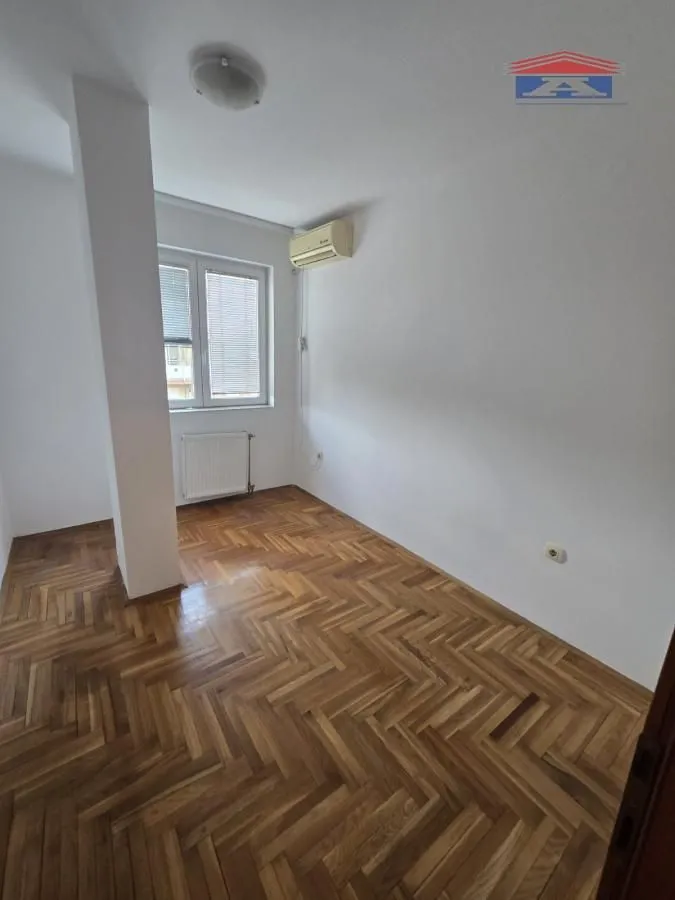 Rent, office space, 65m², Grbavica, Novi Sad Sve Podlokacije