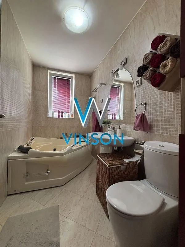 Prodaja, četvorosoban stan, 115m², Grbavica, Novi Sad Sve Podlokacije