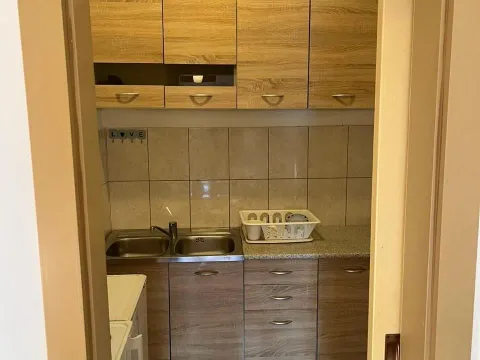 Izdavanje, jednosoban stan, 43m², Stari Aerodrom, Podgorica - image 3