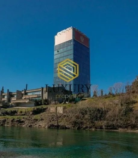 Izdavanje, poslovni prostor, 100m², Preko Morače, Podgorica