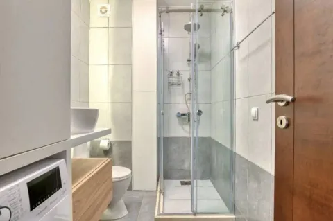 Rent, two bedroom apartment, 64m², Petrovac, Budva - image 6