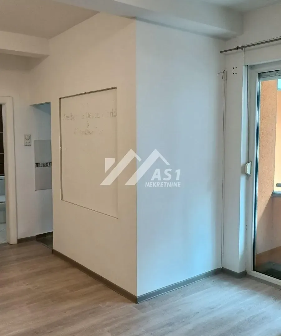 Prodaja, dvosoban stan, 69m², Grbavica, Novi Sad Sve Podlokacije