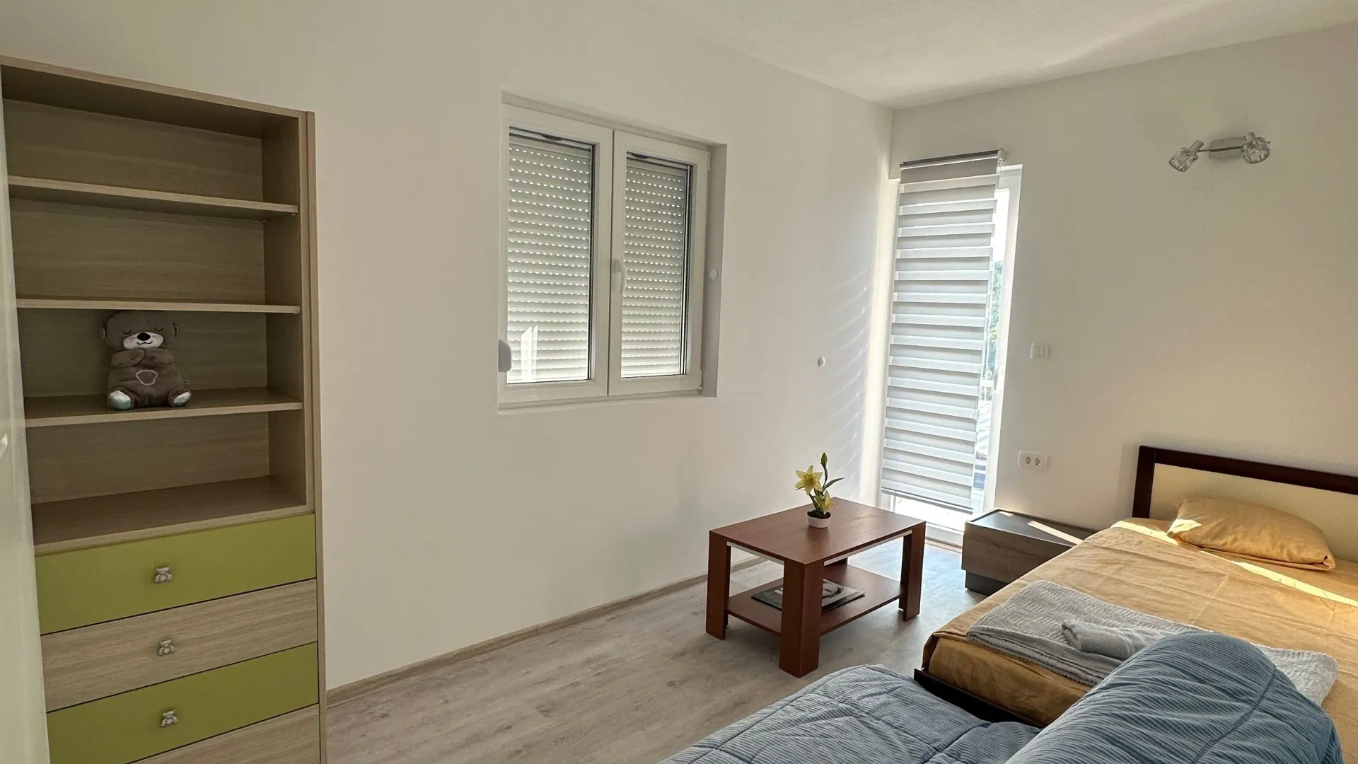Izdavanje, trosoban stan, 100m², Kavač, Kotor