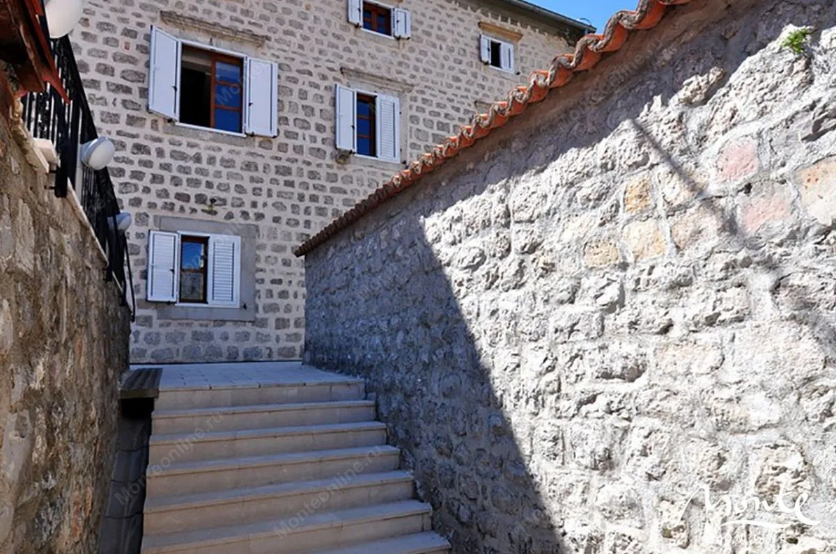 Prodaja, kuća, 327m², Stoliv, Kotor