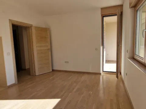 Prodaja, jednosoban stan, 45m², Bečići, Budva - image 2