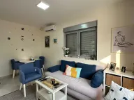 Izdavanje, jednosoban stan, 48m², Tivat, Crna Gora - image 12