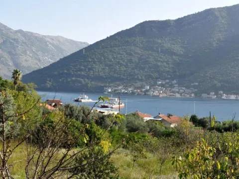 Zemljište in Kamenari