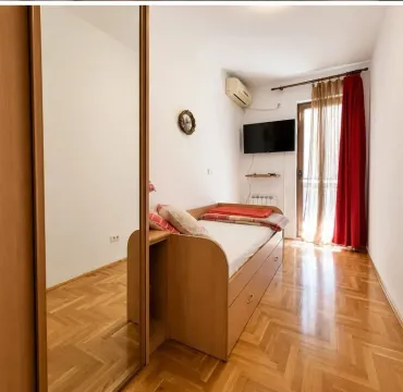 Rent, two bedroom apartment, 74m², Preko Morače, Podgorica - image 11