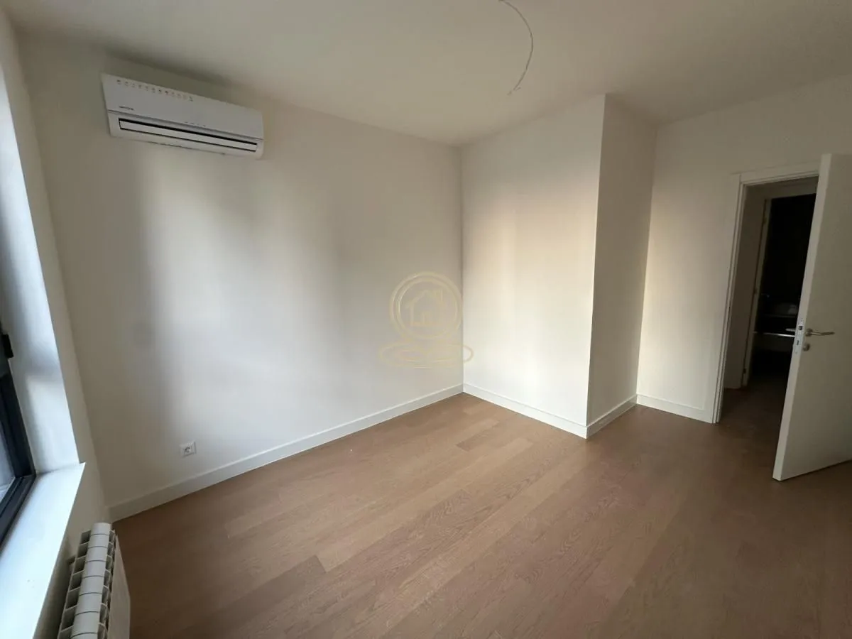 Prodaja, dvosoban stan, 70m², Kalenić Pijaca, Vračar Sve Podlokacije