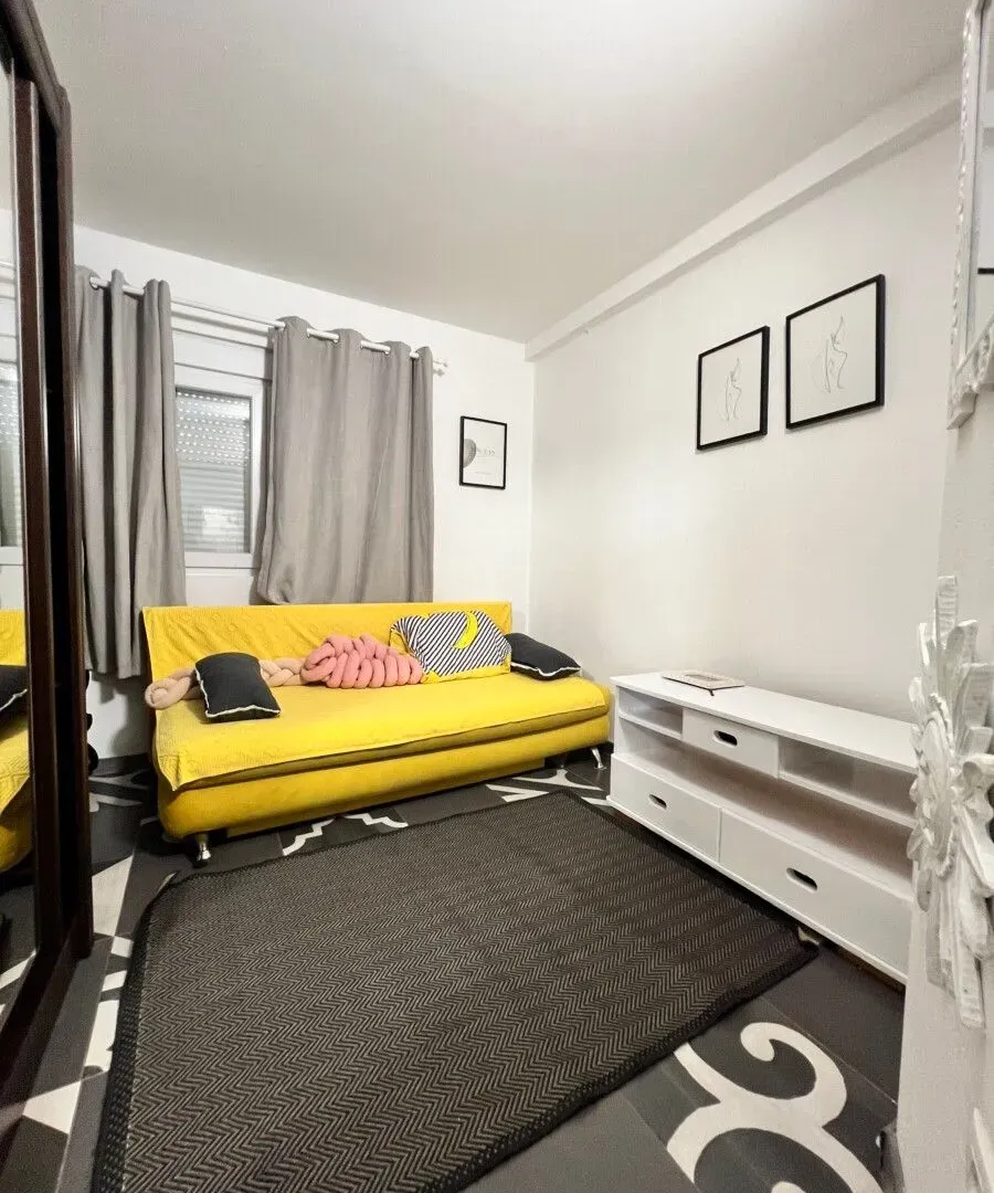 Izdavanje, trosoban stan, 115m², Zelenika, Podgorica
