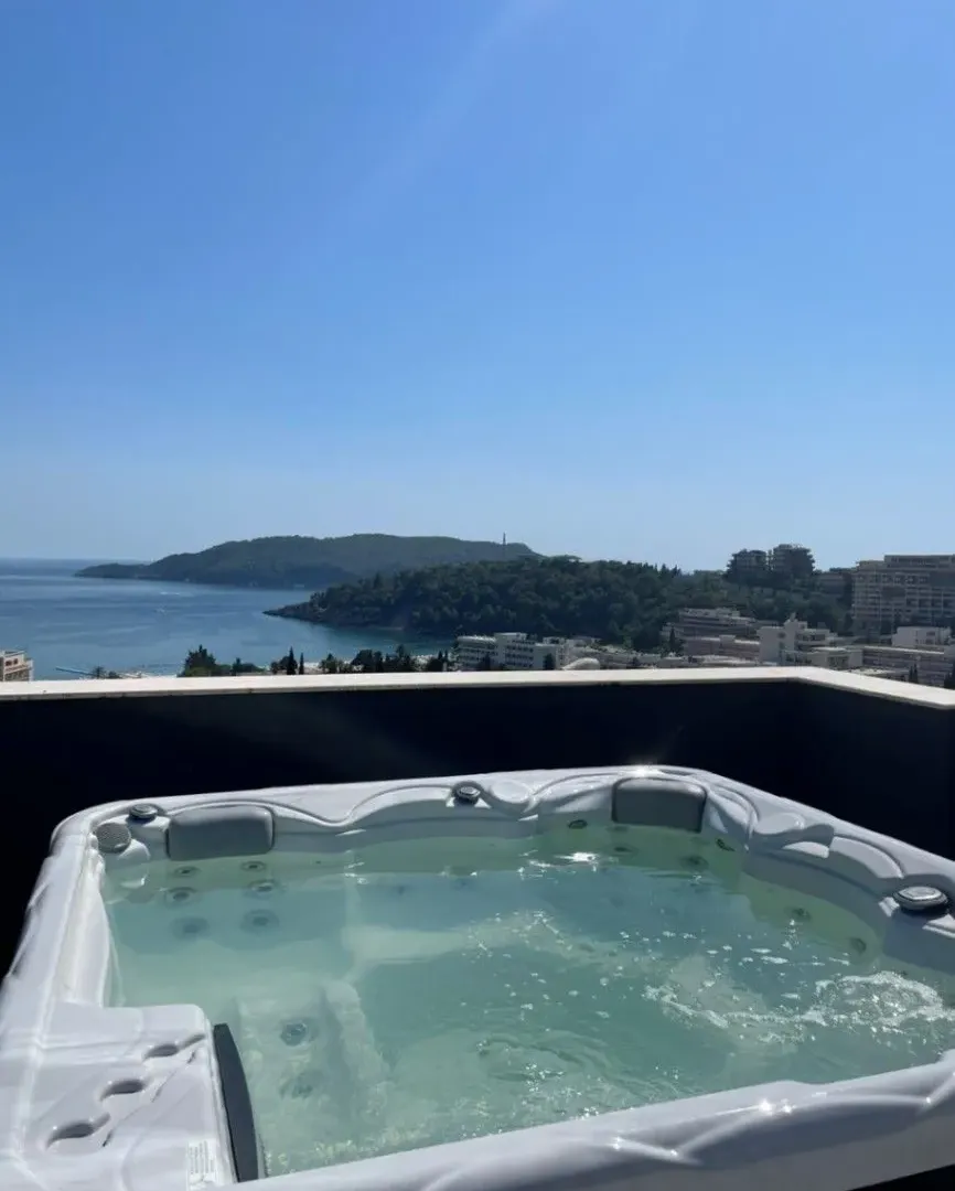Sale, three bedroom apartment, 84m², Bečići, Budva