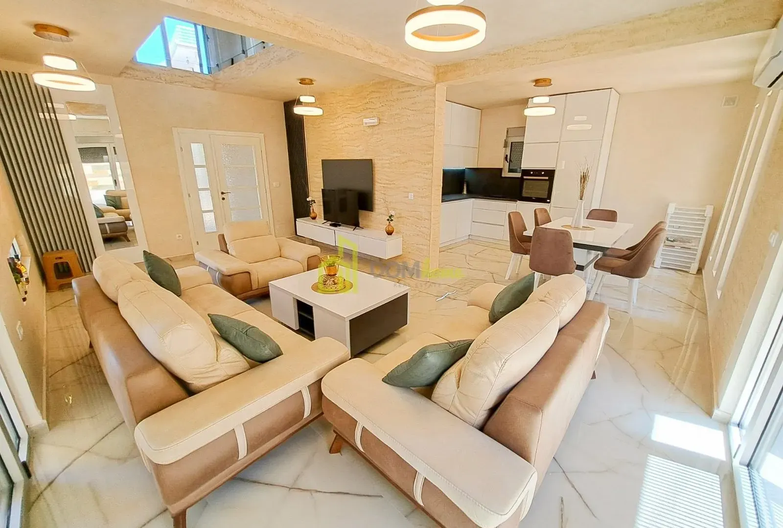 Rent, house, 170m², Bar, Crna Gora