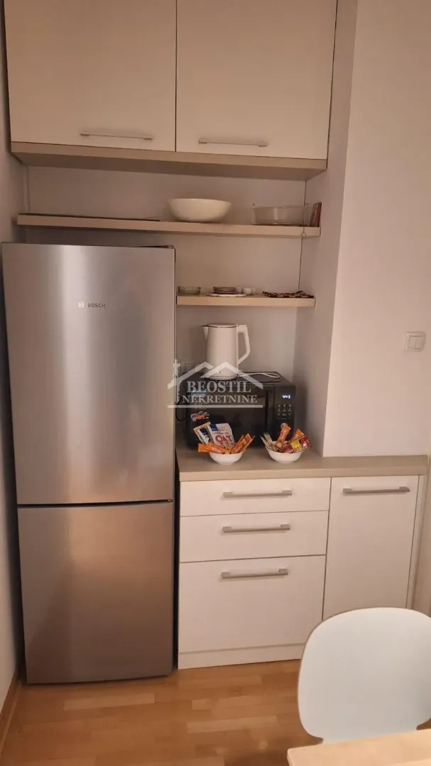 Izdavanje, dvosoban stan, 47m², Stari Grad, Beograd