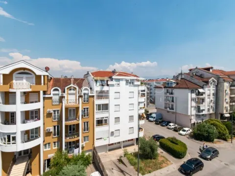Izdavanje, dvosoban stan, 75m², Stara Varoš, Podgorica - image 34