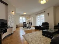 Izdavanje, trosoban stan, 120m², City Kvart, Podgorica - image 1