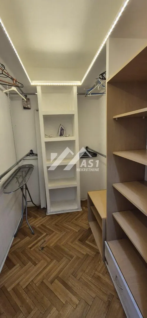 Izdavanje, trosoban stan, 65m², Novi Sad Sve Podlokacije, Novi Sad