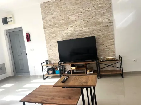 Prodaja, jednosoban stan, 53m², Dobrota, Kotor - image 3