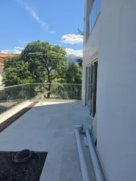 Prodaja, stan, 85m², Kotor, Crna Gora - image 4