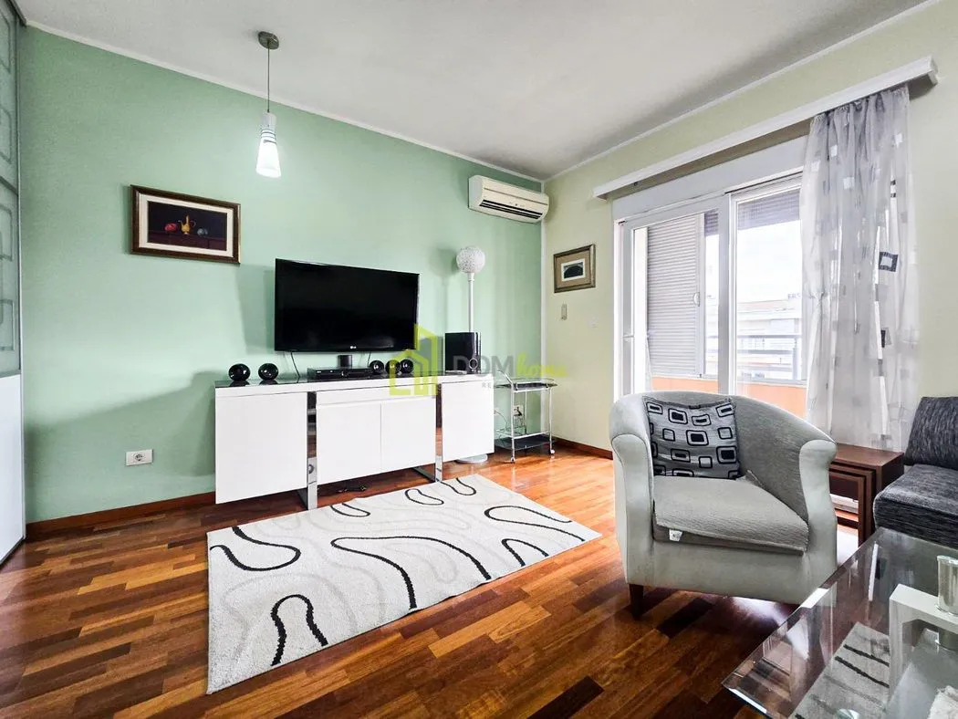 Izdavanje, dvosoban stan, 75m², City Kvart, Podgorica