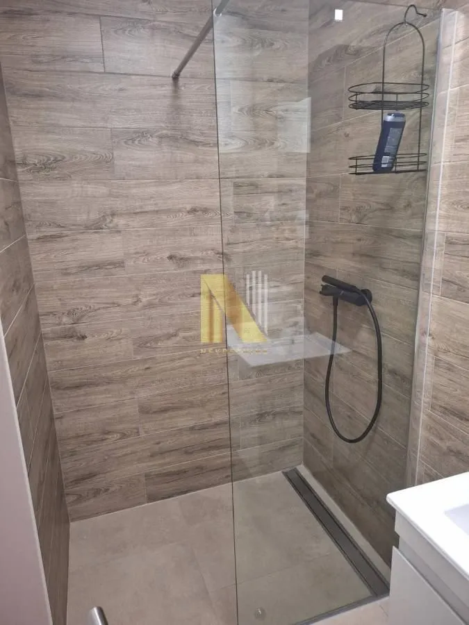 Prodaja, trosoban stan, 72m², Subotica, Srbija