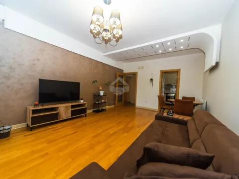 Izdavanje, trosoban stan, 100m², Krivi Most, Podgorica - image 3