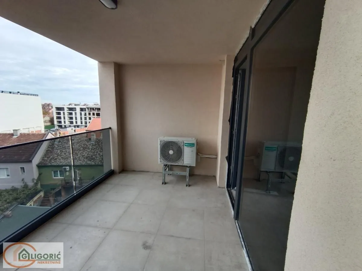 Prodaja, garsonjera, 44m², Centar, Pančevo
