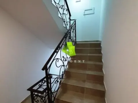 Izdavanje, poslovni prostor, 305m², Medijana, Niš - image 15