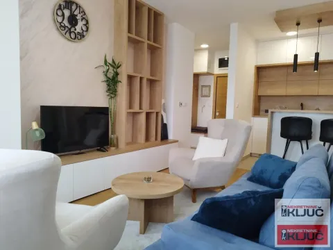 Izdavanje, dvosoban stan, 40m², Kej, Novi Sad Sve Podlokacije - image 2