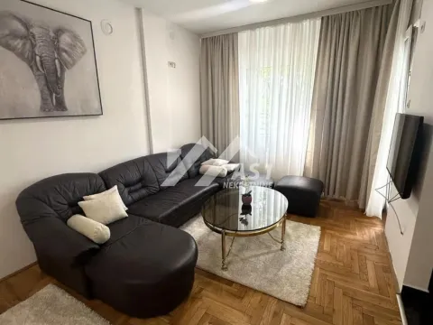 Izdavanje, dvosoban stan, 55m², Sajam, Novi Sad Sve Podlokacije