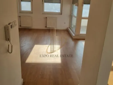 Sale, four bedroom apartment, 83m², Adamovićevo Naselje, Novi Sad Sve Podlokacije - image 2