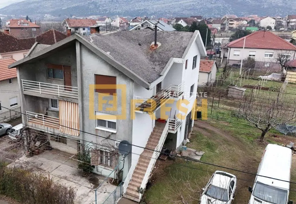 Sale, house, 350m², Zlatica, Podgorica