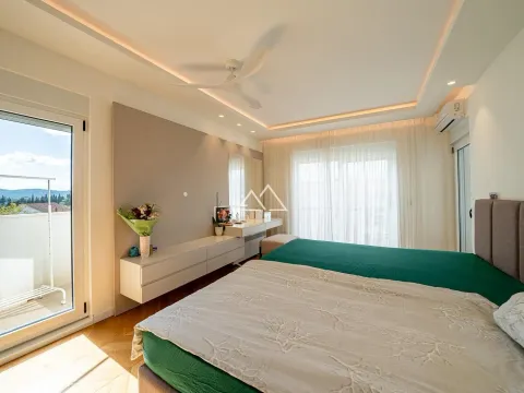 Prodaja, dvosoban stan, 122m², Centar, Tivat - image 9