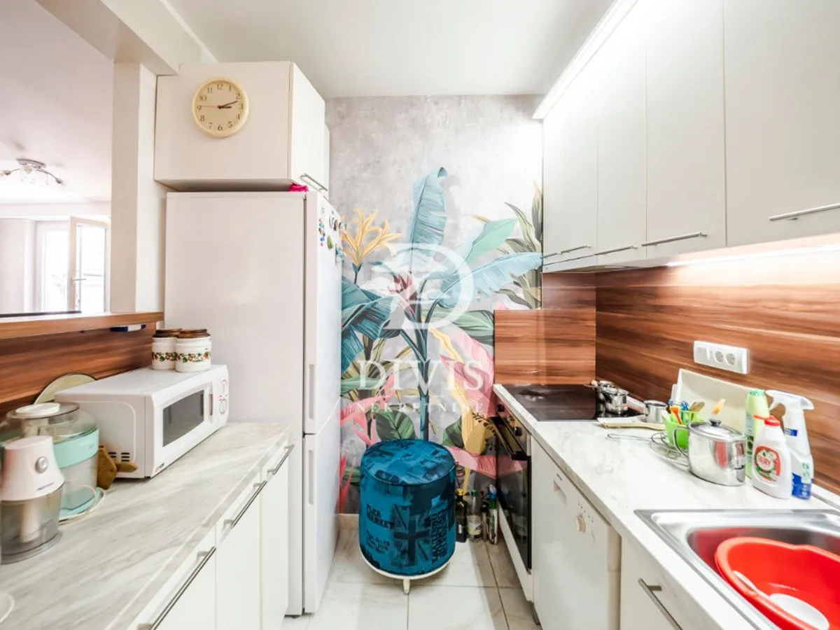 Sale, two bedroom apartment, 61m², Neimar, Vračar Sve Podlokacije