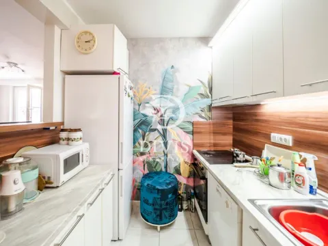 Sale, two bedroom apartment, 61m², Neimar, Vračar Sve Podlokacije - image 10