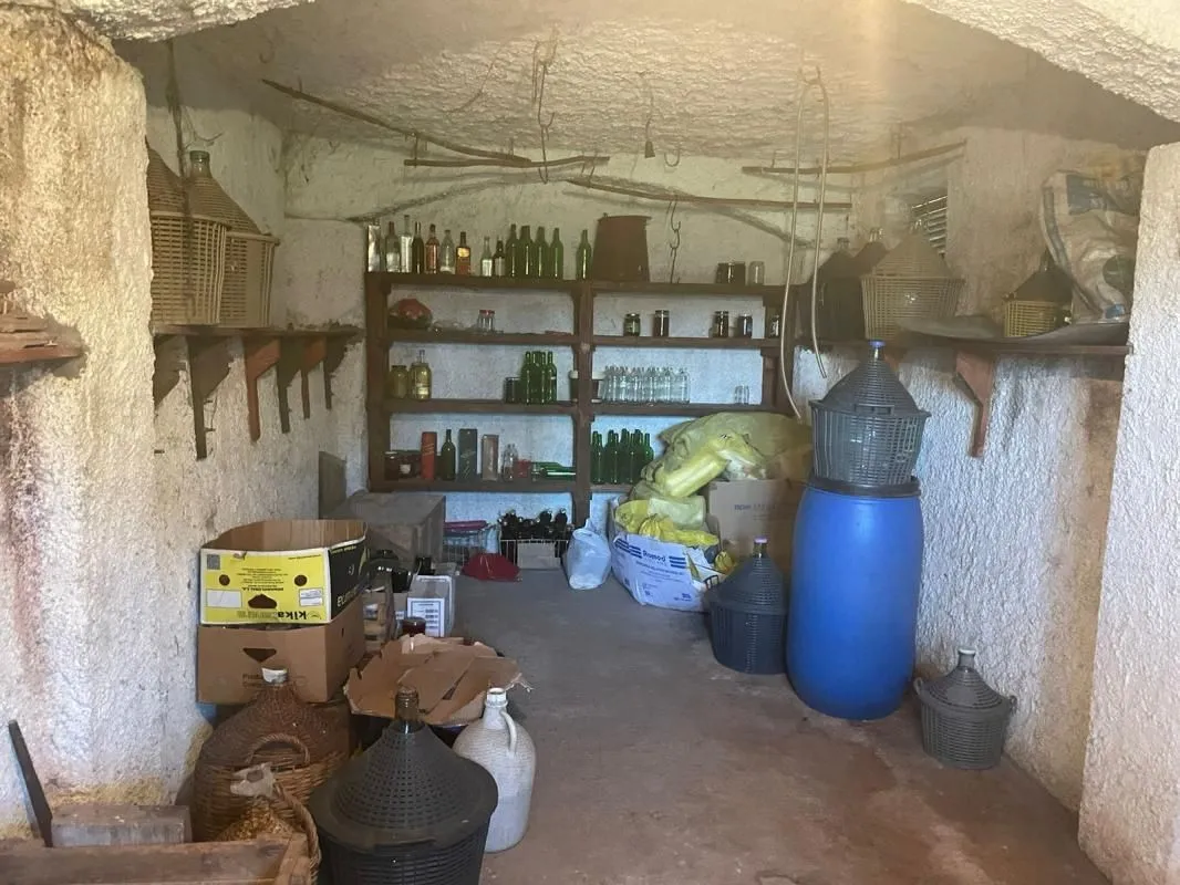 Prodaja, kuća, 280m², Farmaci, Podgorica