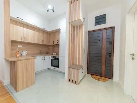 Izdavanje, jednosoban stan, 48m², Centar, Bar - image 8