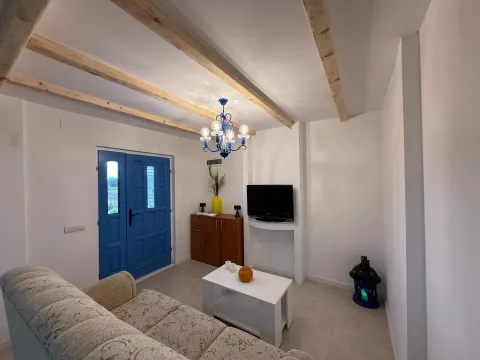 Rent, house, 50m², Briska Gora, Ulcinj - image 11