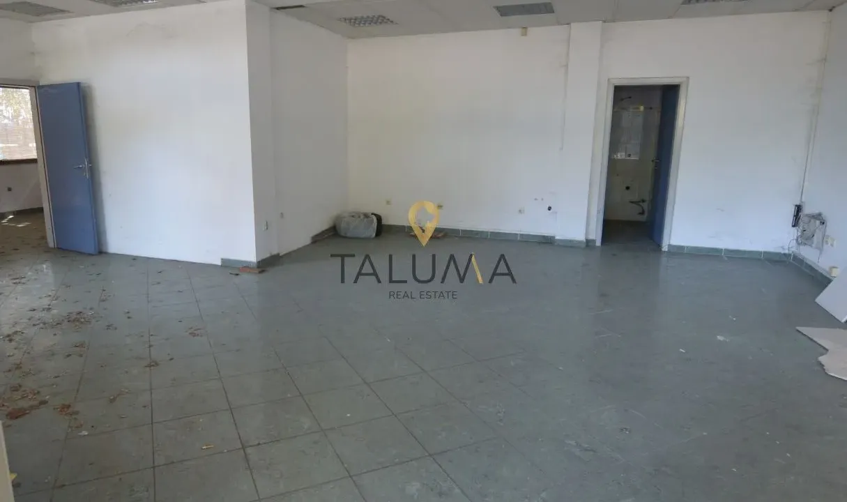 Prodaja, poslovni prostor, 77m², Stara Varoš, Podgorica