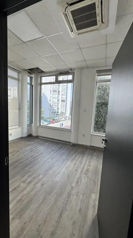 Rent, office space, 115m², Preko Morače, Podgorica